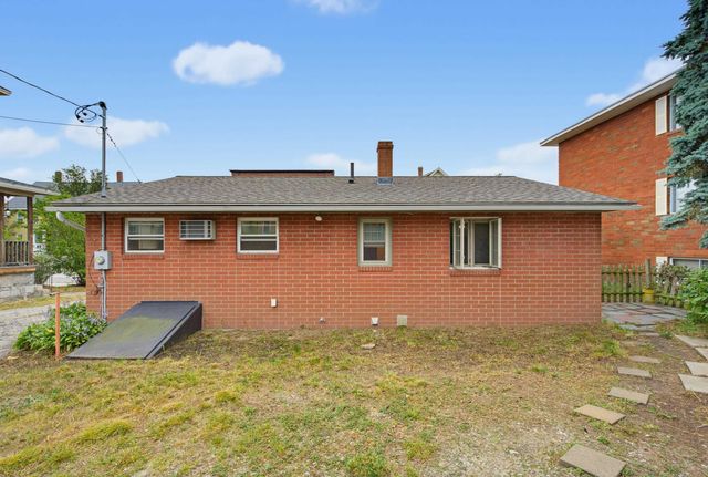 46 Myrtle Street, Manchester, NH 03104