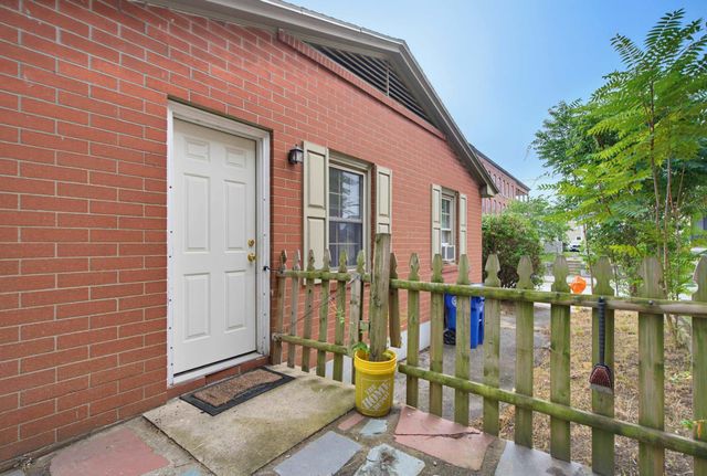46 Myrtle Street, Manchester, NH 03104