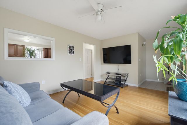 46 Myrtle Street, Manchester, NH 03104