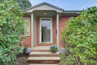 46 Myrtle Street, Manchester, NH 03104