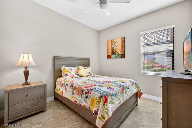 2355 Grenadines WAY, Naples, FL 34120