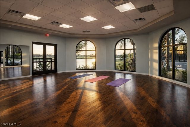 2355 Grenadines WAY, Naples, FL 34120