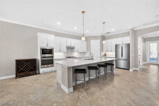 2355 Grenadines WAY, Naples, FL 34120