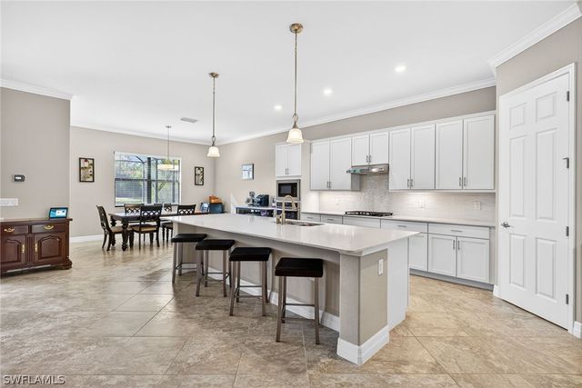 2355 Grenadines WAY, Naples, FL 34120