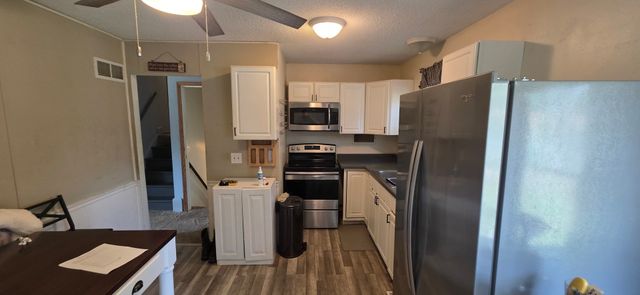 1325 102nd Avenue, Rock Island, IL 61201
