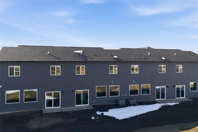 205 NE Doe Pointe Lane, Ankeny, IA 50021