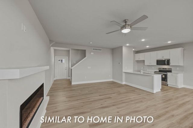 205 NE Doe Pointe Lane, Ankeny, IA 50021