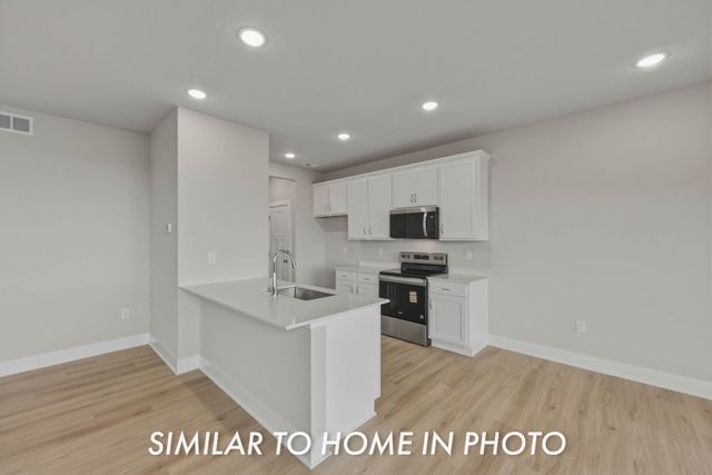 205 NE Doe Pointe Lane, Ankeny, IA 50021