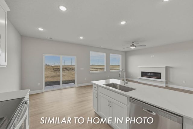 205 NE Doe Pointe Lane, Ankeny, IA 50021