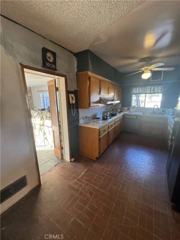 17545 Community Street, Northridge, CA 91325