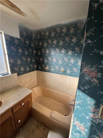 17545 Community Street, Northridge, CA 91325