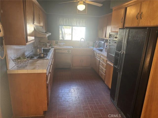 17545 Community Street, Northridge, CA 91325