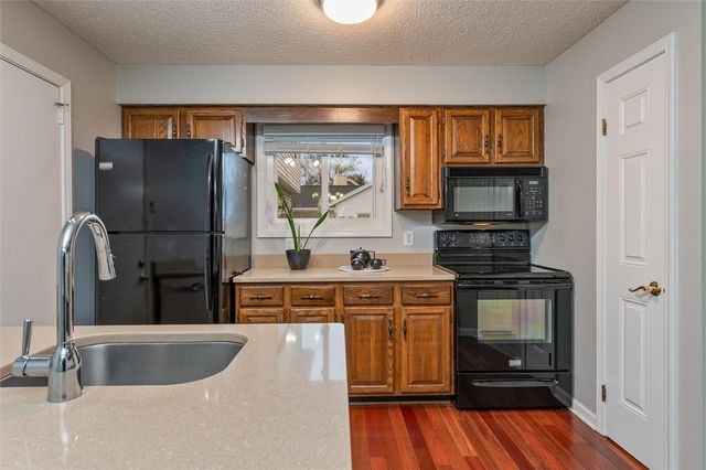 355 Upper Valley Rd, Gates, NY 14624