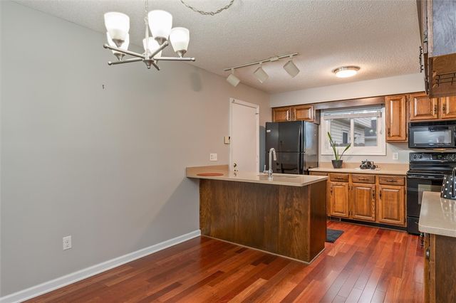 355 Upper Valley Rd, Gates, NY 14624