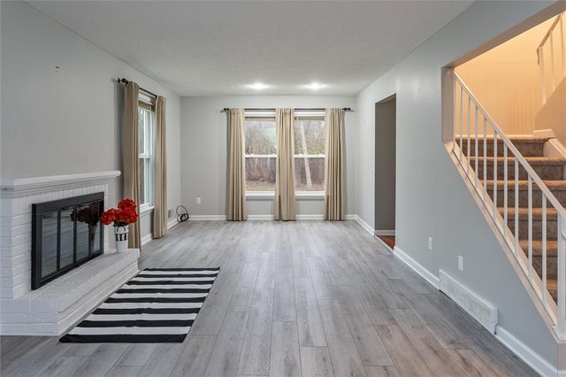 355 Upper Valley Rd, Gates, NY 14624