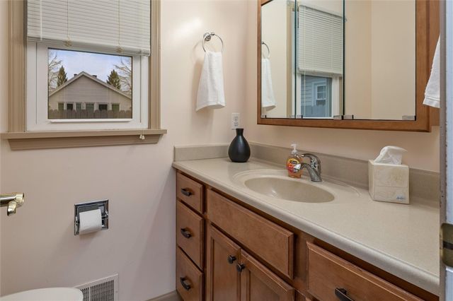 355 Upper Valley Rd, Gates, NY 14624