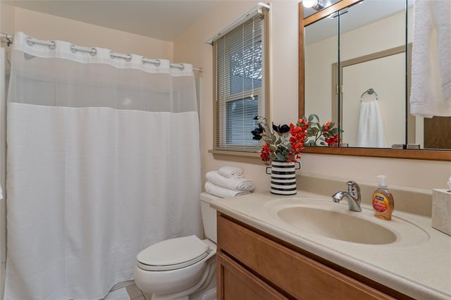 355 Upper Valley Rd, Gates, NY 14624