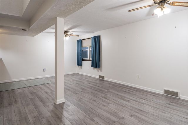 355 Upper Valley Rd, Gates, NY 14624