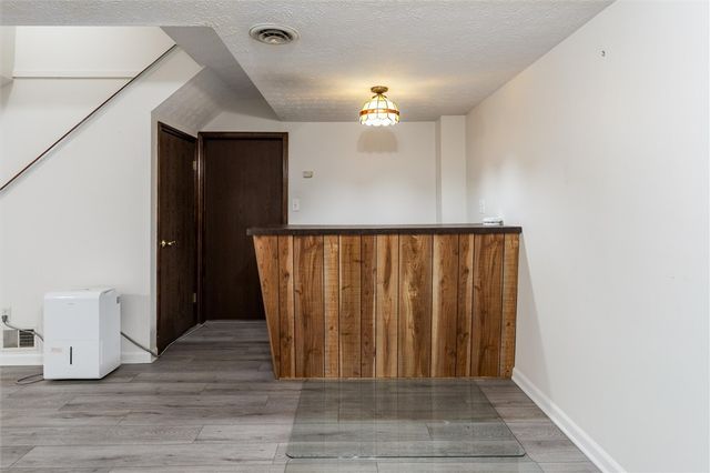 355 Upper Valley Rd, Gates, NY 14624