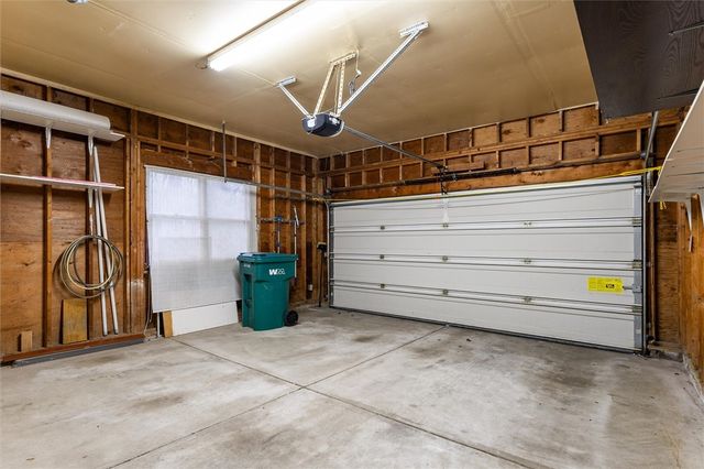 355 Upper Valley Rd, Gates, NY 14624