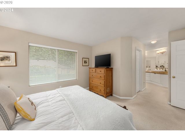 14450 HOLLY SPRINGS Rd, Lake Oswego, OR 97035