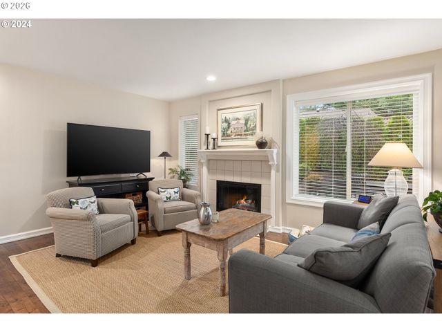 14450 HOLLY SPRINGS Rd, Lake Oswego, OR 97035