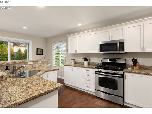 14450 HOLLY SPRINGS Rd, Lake Oswego, OR 97035