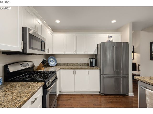 14450 HOLLY SPRINGS Rd, Lake Oswego, OR 97035