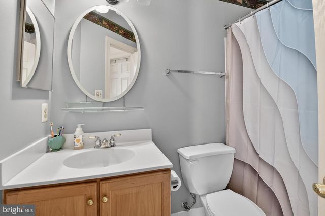 105 CROFTON HILL LN, Rockville, MD 20850