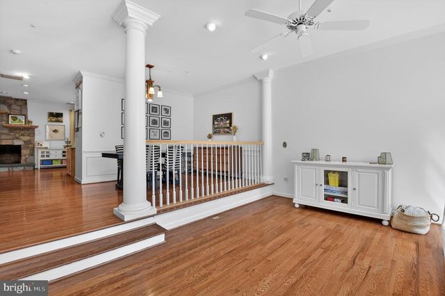 105 CROFTON HILL LN, Rockville, MD 20850