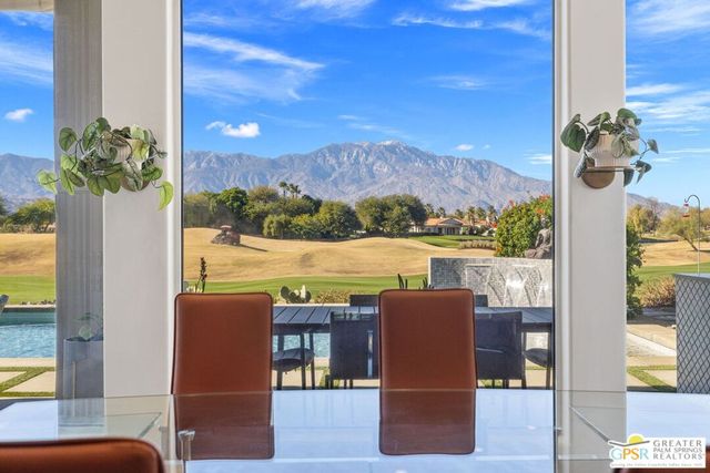 182 Loch Lomond Road, Rancho Mirage, CA 92270