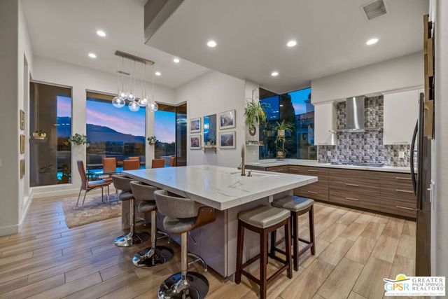 182 Loch Lomond Road, Rancho Mirage, CA 92270