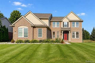 54908 N Grenelefe Circle, South Lyon, MI 48178