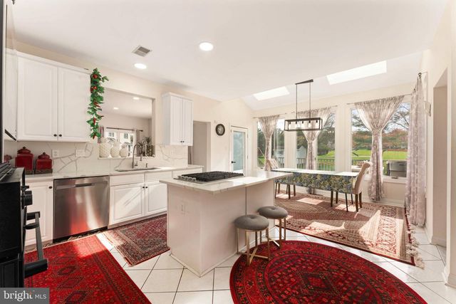 18 DARTMOUTH LN, Richboro, PA 18954