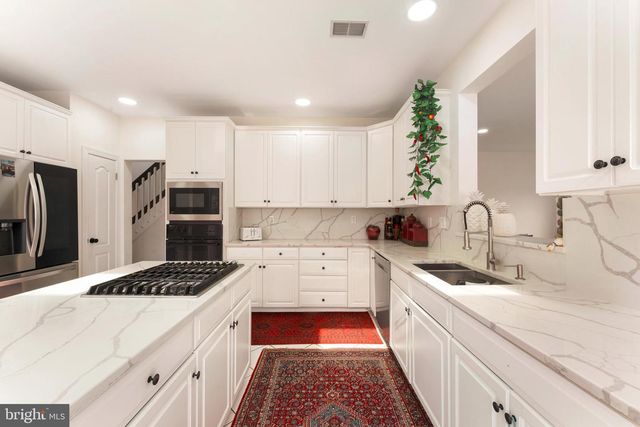 18 DARTMOUTH LN, Richboro, PA 18954