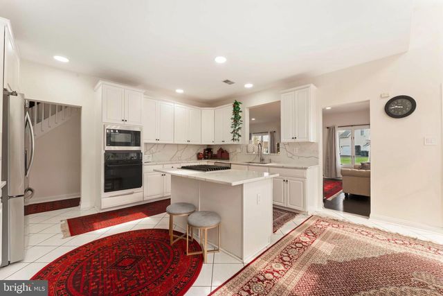 18 DARTMOUTH LN, Richboro, PA 18954
