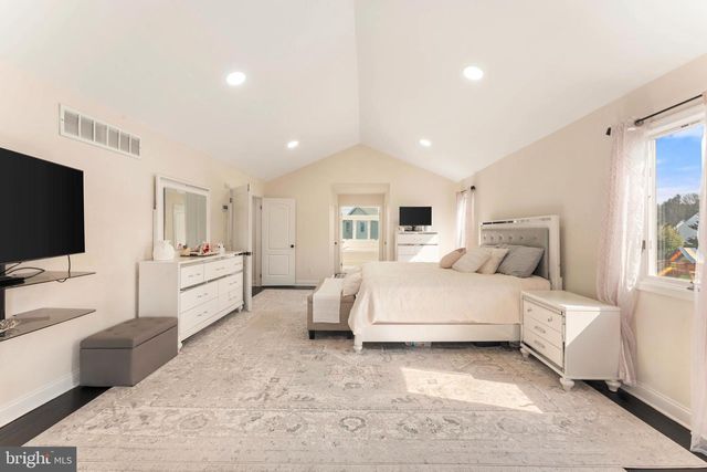 18 DARTMOUTH LN, Richboro, PA 18954