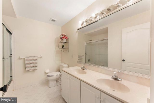 18 DARTMOUTH LN, Richboro, PA 18954