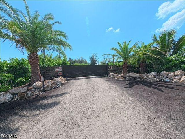 12242 Eagles Nest DR, Bokeelia, FL 33922