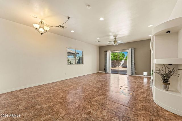 450 GUSKIN Road, Morristown, AZ 85342