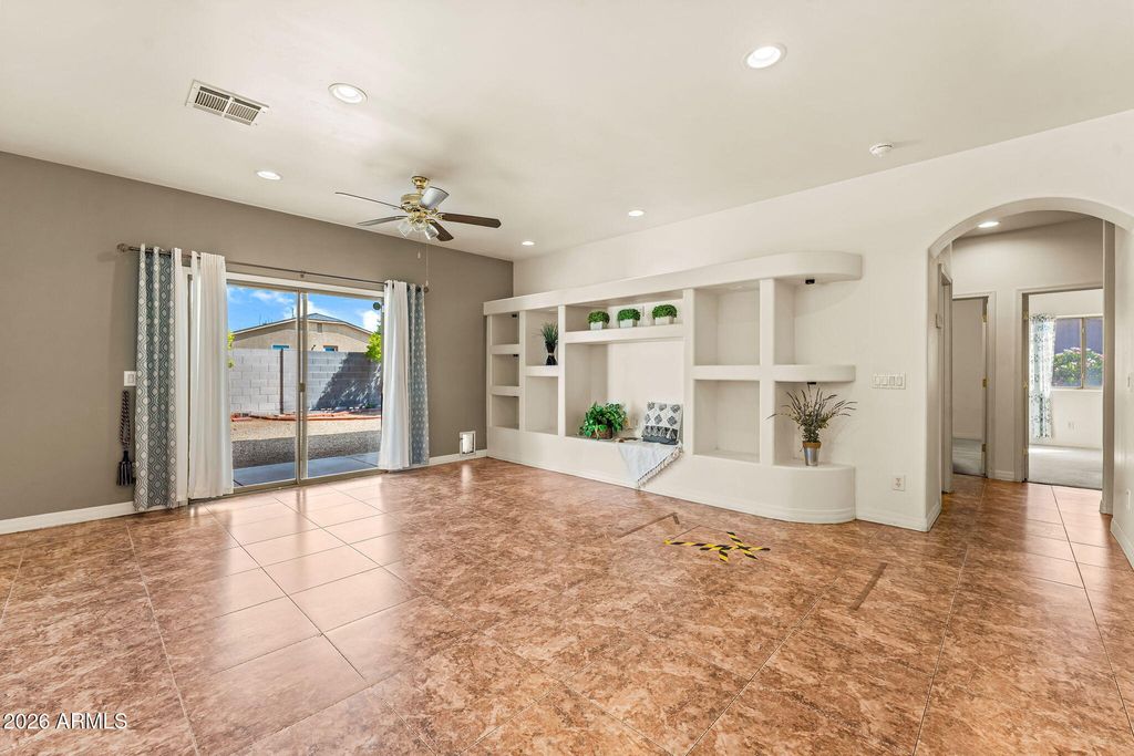 450 GUSKIN Road, Morristown, AZ 85342 — photo 2