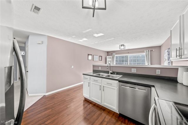 7314 Forest Cove Lane B, Northfield, OH 44067