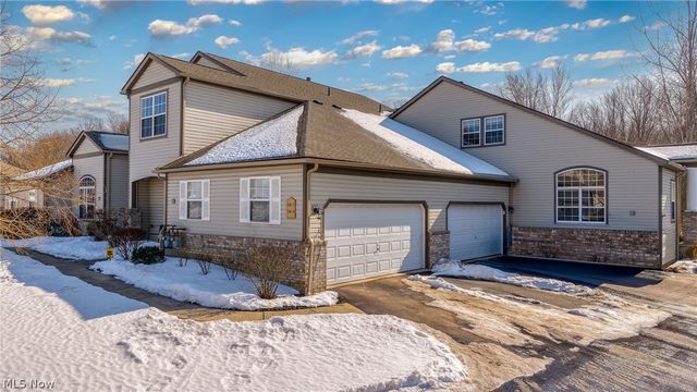 7314 Forest Cove Lane B, Northfield, OH 44067
