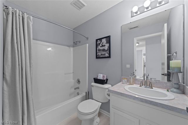 7314 Forest Cove Lane B, Northfield, OH 44067