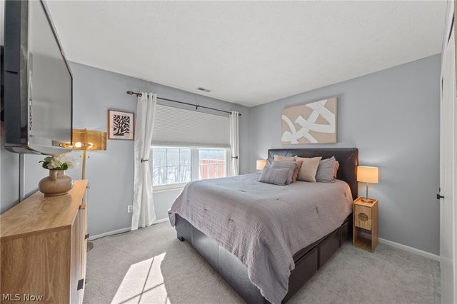 7314 Forest Cove Lane B, Northfield, OH 44067