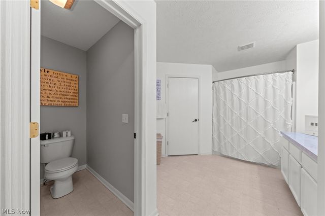 7314 Forest Cove Lane B, Northfield, OH 44067