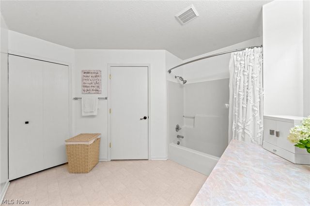 7314 Forest Cove Lane B, Northfield, OH 44067