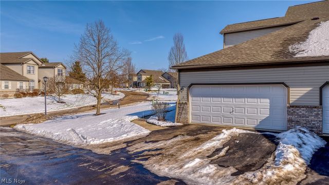 7314 Forest Cove Lane B, Northfield, OH 44067