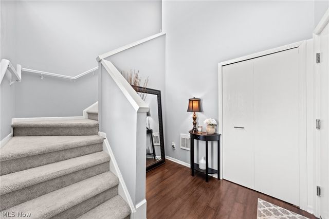 7314 Forest Cove Lane B, Northfield, OH 44067