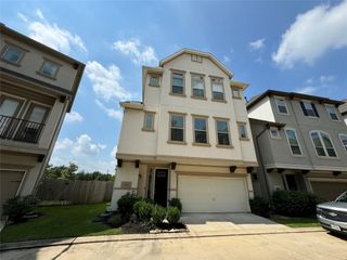 2018 Royal Landing Drive, Houston, TX 77045